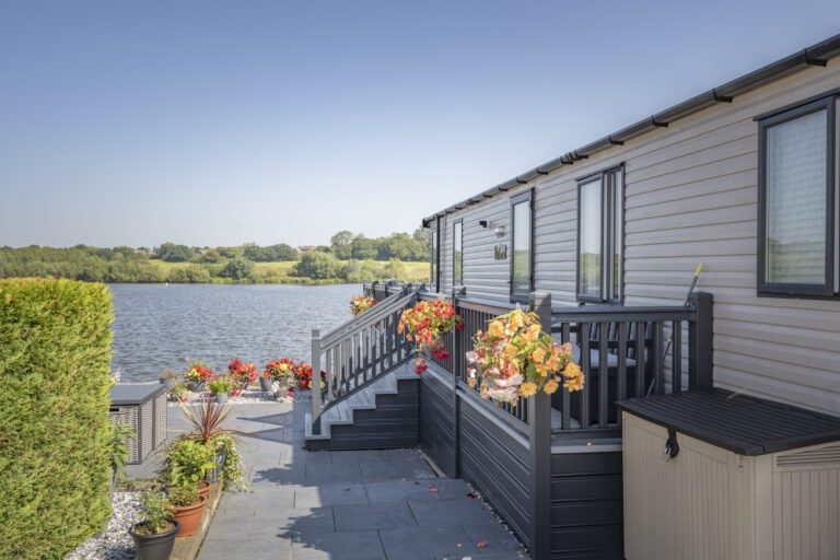 Lakeside Caravan Park