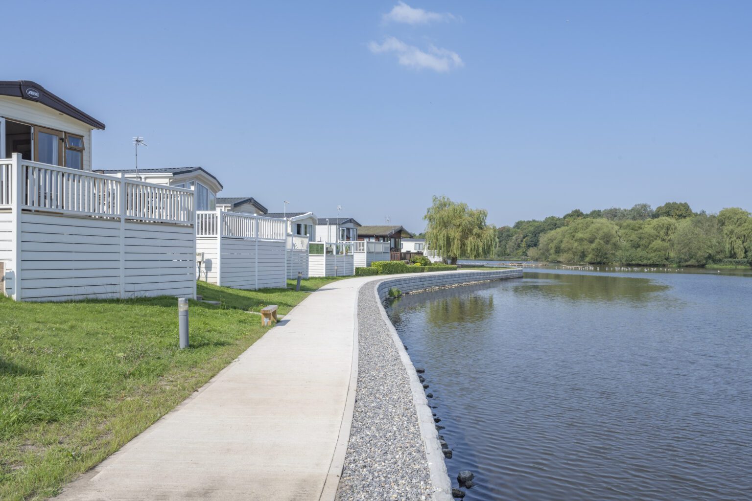 Lakeside Caravan Park