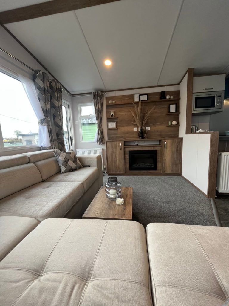 2023 Carnaby Oakdale